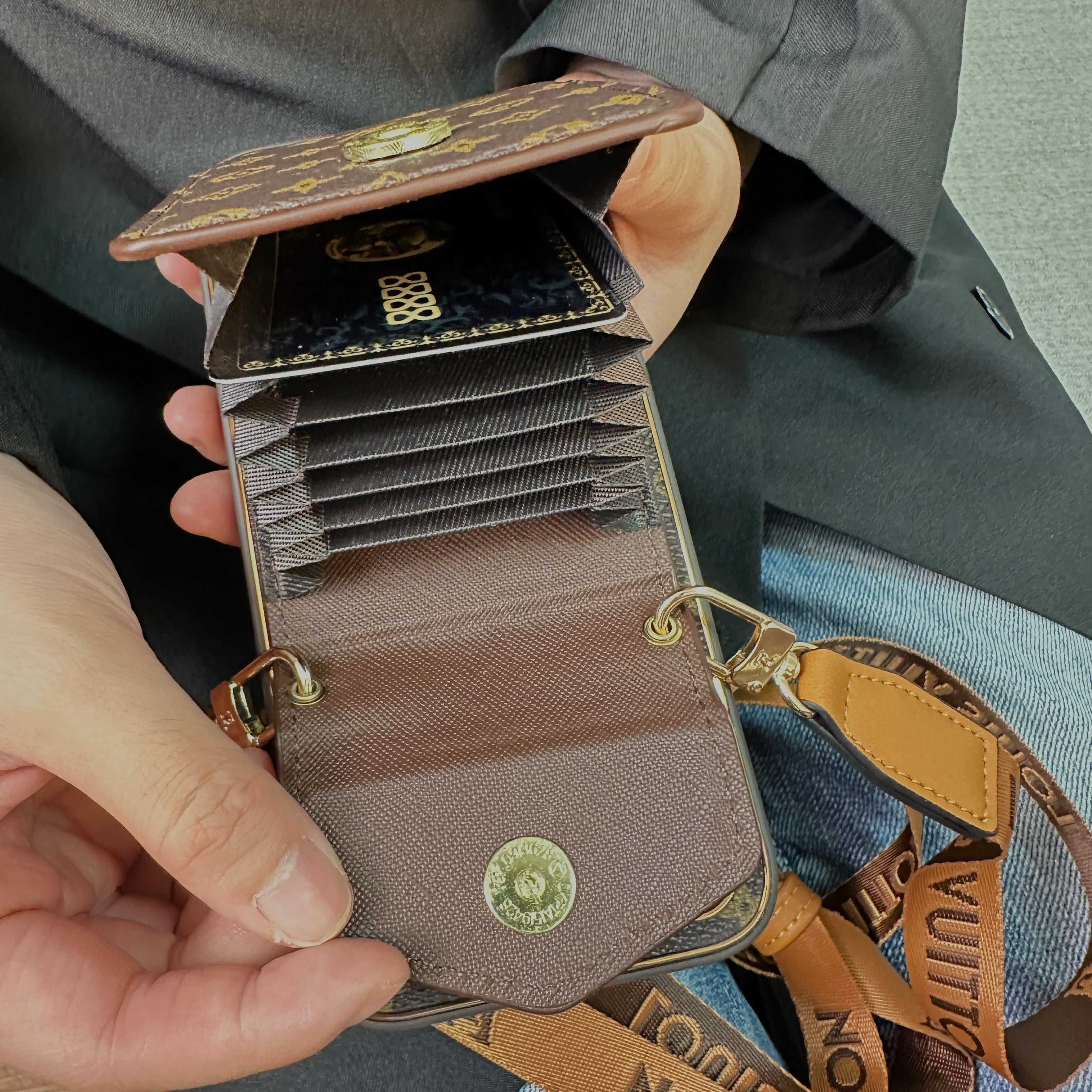 High-quality Leather Monogram iPhone Case With Wallet And Crossbody Strap For iPhone 17 Series-RCLV142