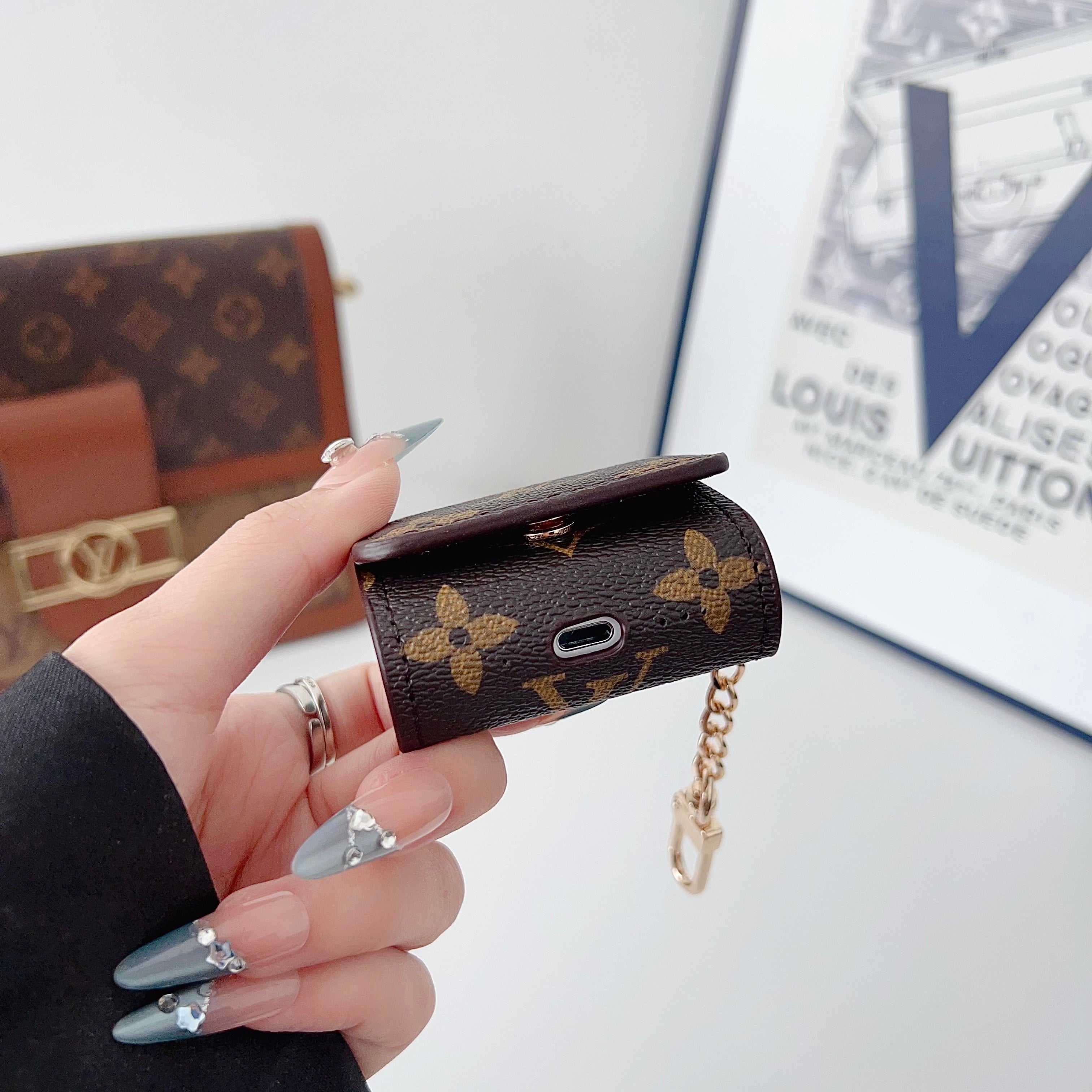 High-quality Monogram AirPods Cases Big Printing-RCLV124