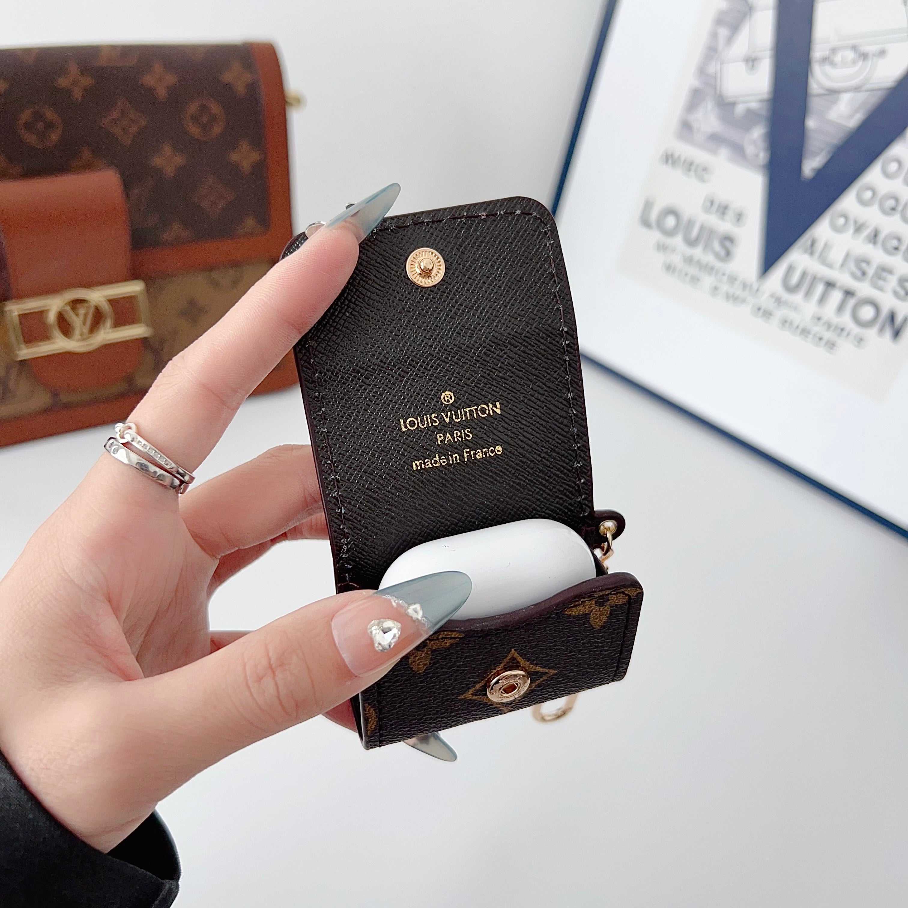 High-quality Monogram AirPods Cases Big Printing-RCLV124