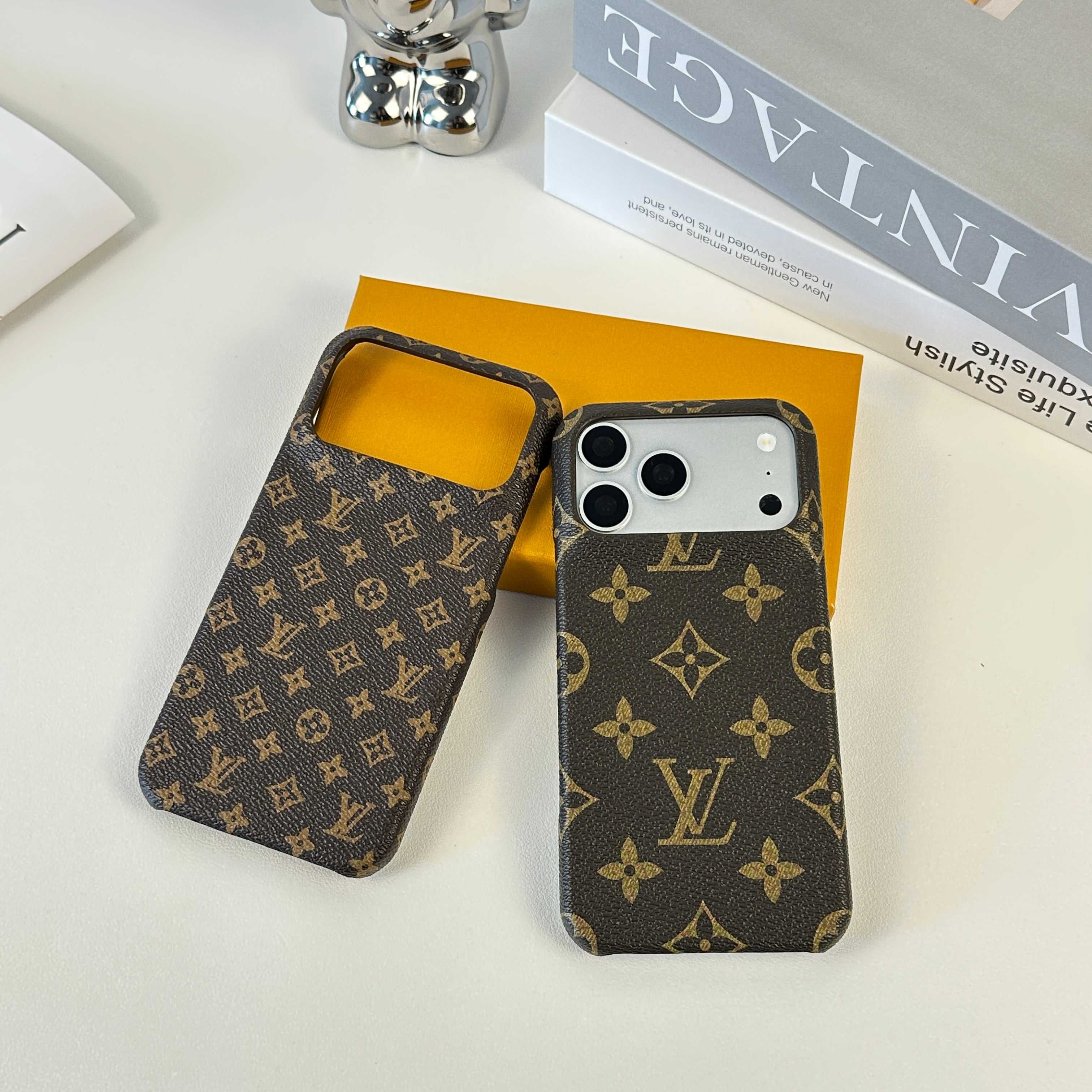 Monogram Premium Magnetic iPhone Case（Compatible With Magsafe）For iPhone 17 Series-RCLV061 - Runycase