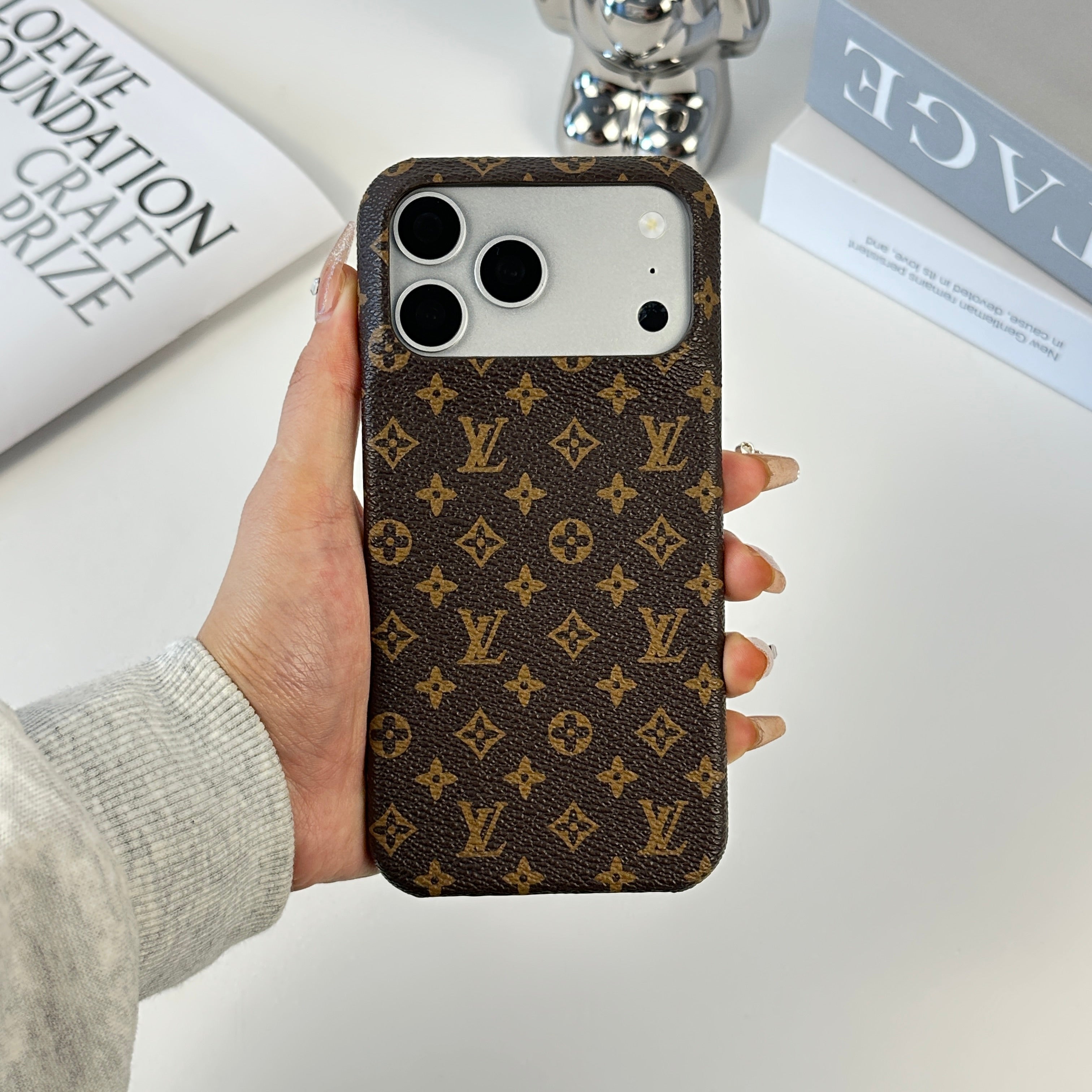Monogram Leather Magnetic iPhone Case（Compatible With Magsafe）For iPhone 17 Series-RCLV062