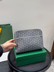 Pochette indispensable pour homme