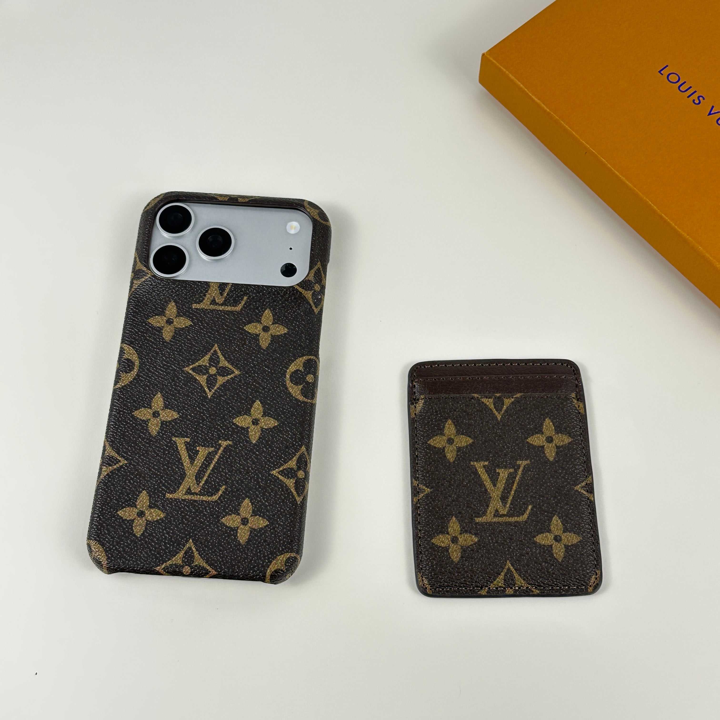 Monogram Premium Leather Magnetic Wallet Big Printing-RCLV046 - Runycase