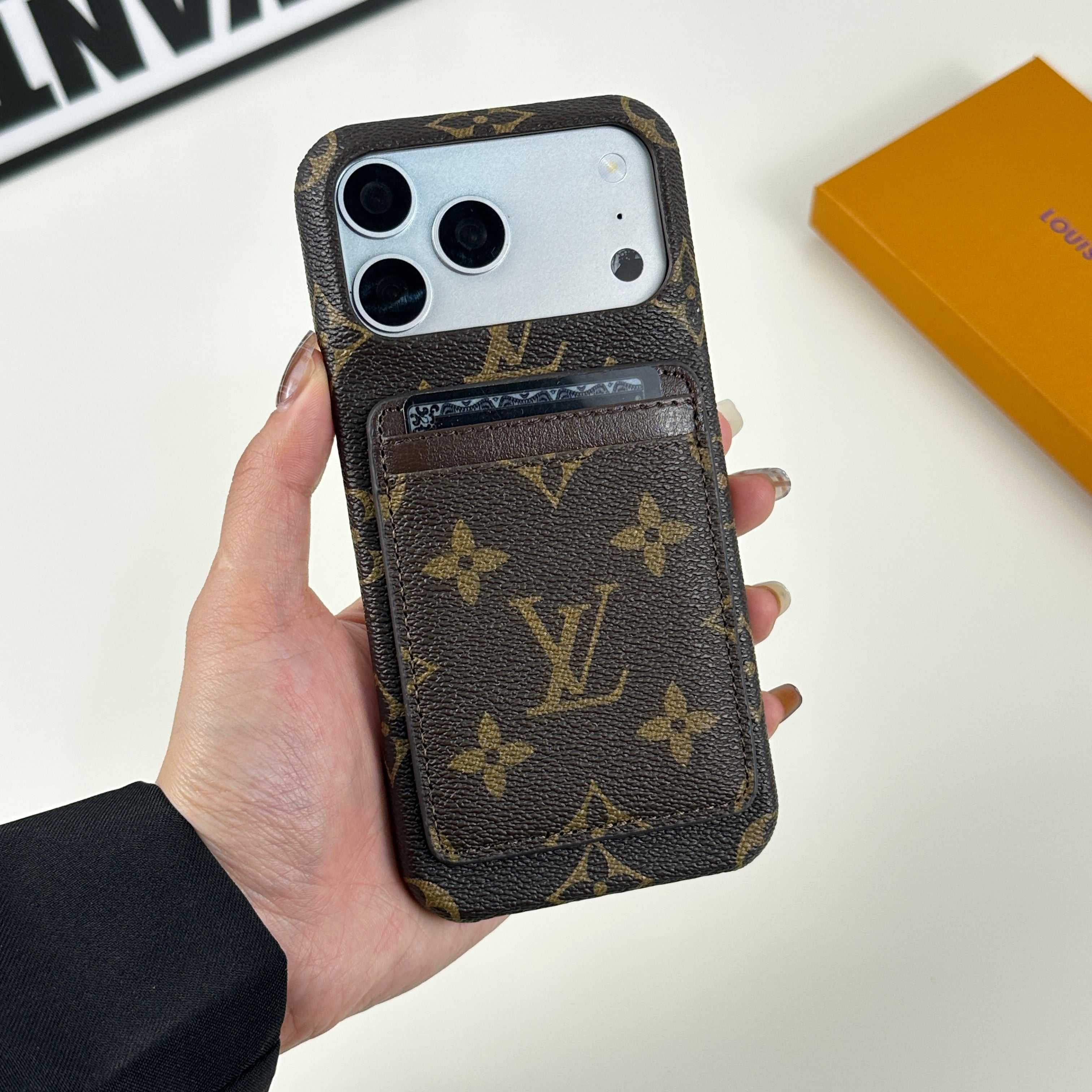 Monogram Premium Leather Magnetic Wallet Big Printing-RCLV046 - Runycase