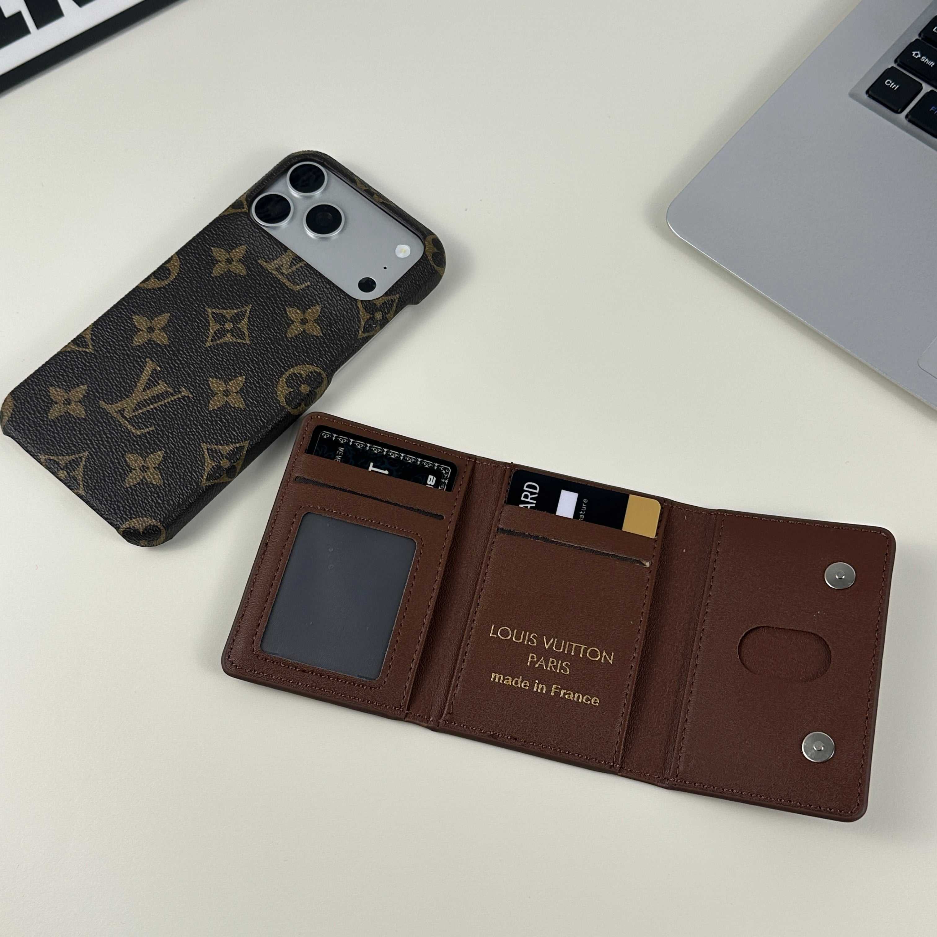 Monogram Elegant Leather Magnetic Wallet Big Printing-RCLV054 - Runycase