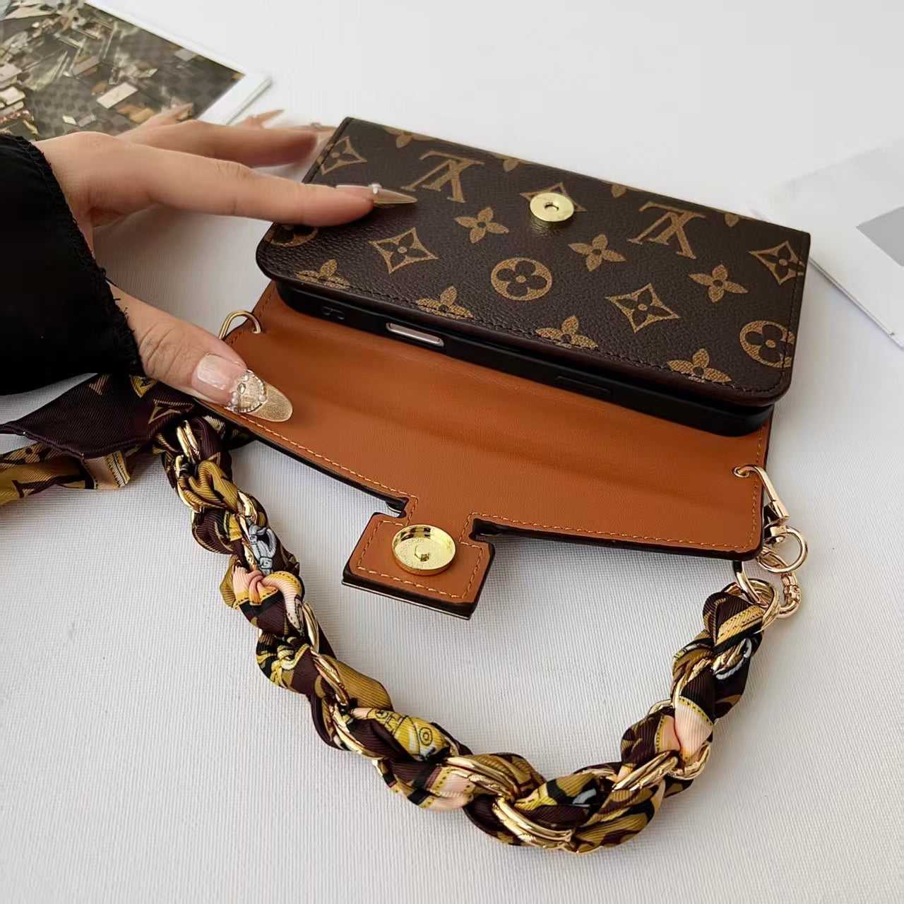 High-quality  Monogram iPhone Case With Card Holder And chain For iPhone 17 Series-RCLV088 - Runycase