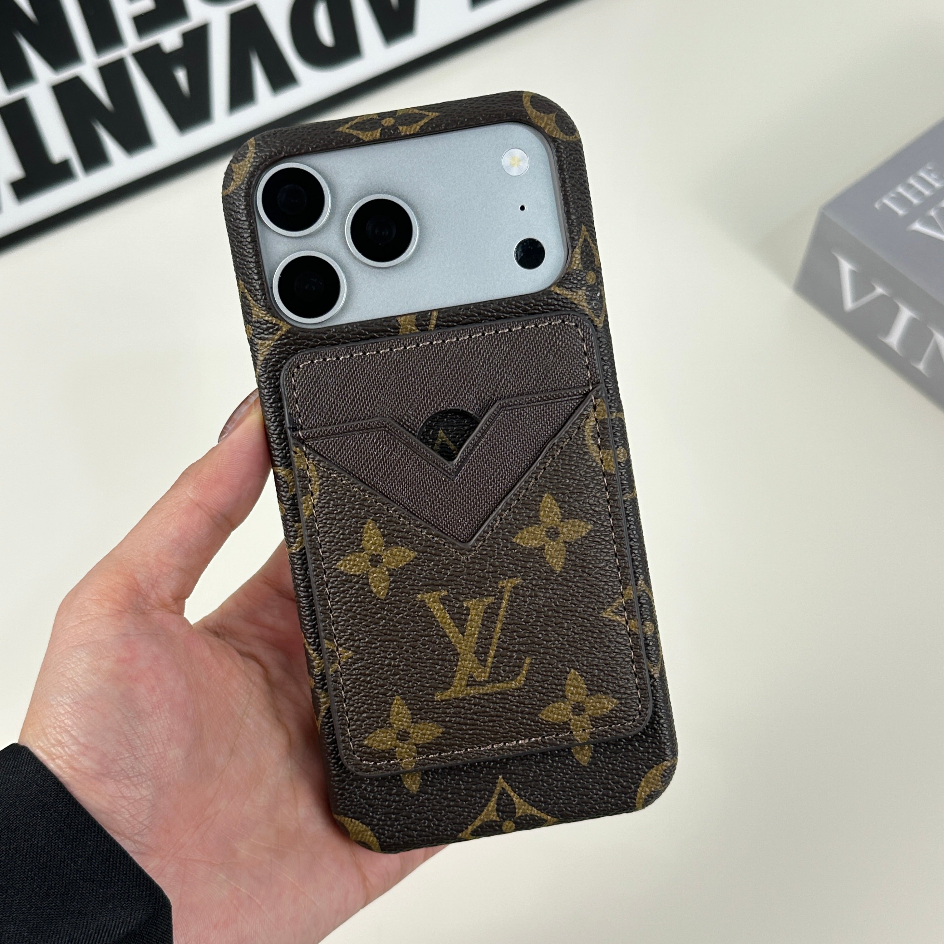 Monogram Classic Leather Magnetic Wallet Big Printing-RCLV049