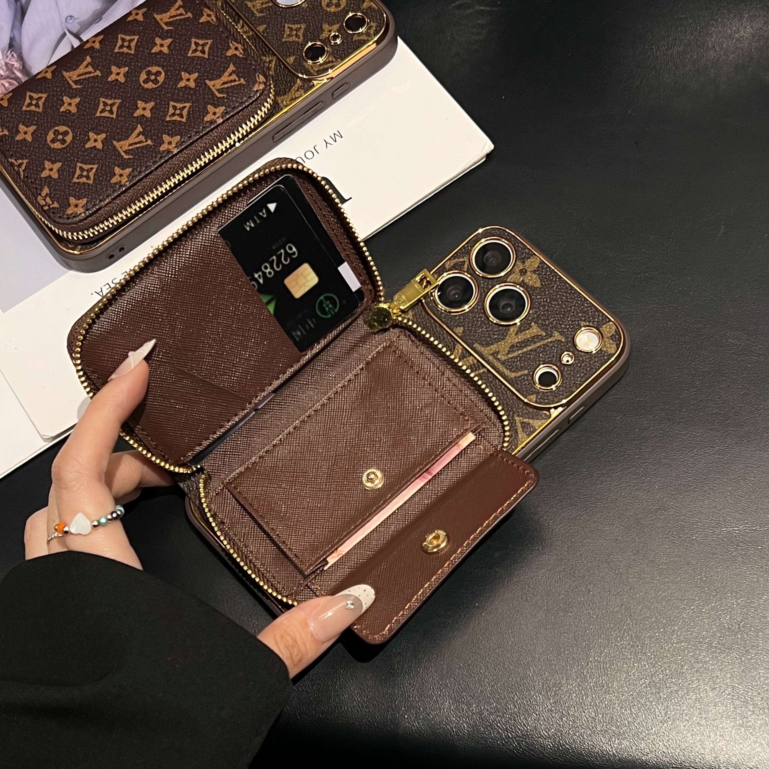Premium  Monogram iPhone Case With Wallet  For iPhone 17 Series-RCLV186