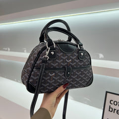 Rehaussez votre look de tous les jours avec le sac Tone Metal