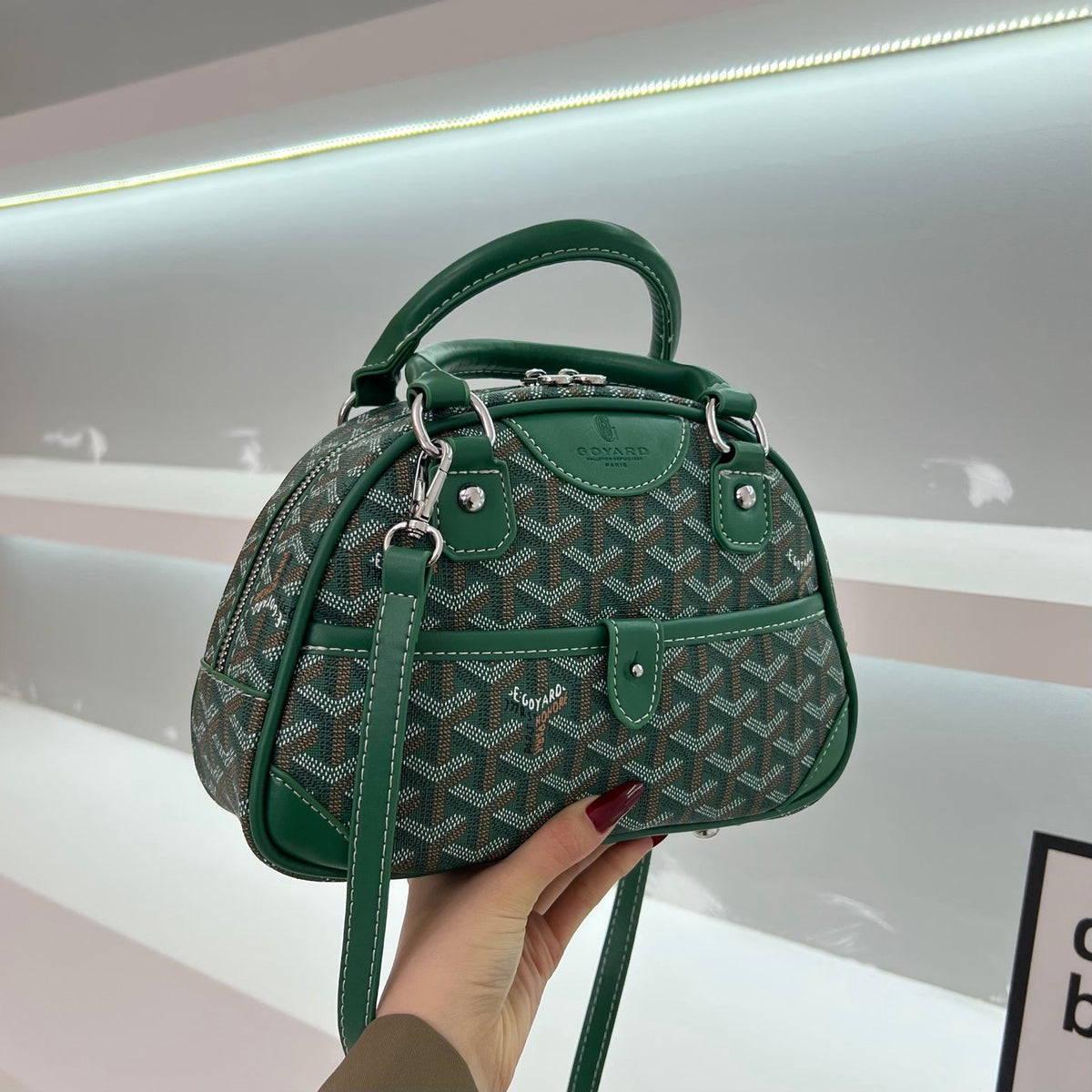 Rehaussez votre look de tous les jours avec le sac Tone Metal