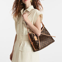 Sac à bandoulière haut de gamme : indispensable pour un style moderne